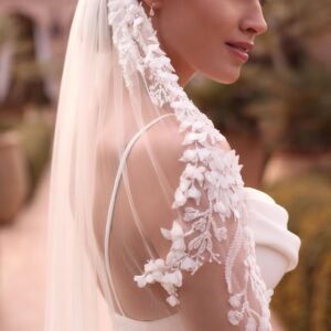 Velo da Sposa con Applicazioni Floreali
